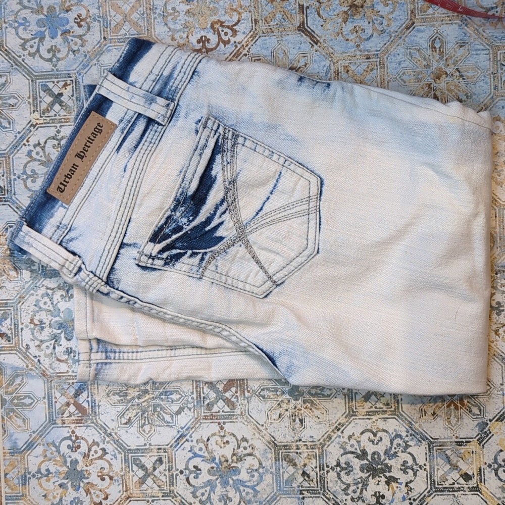 Jeans - Picture 2 of 4